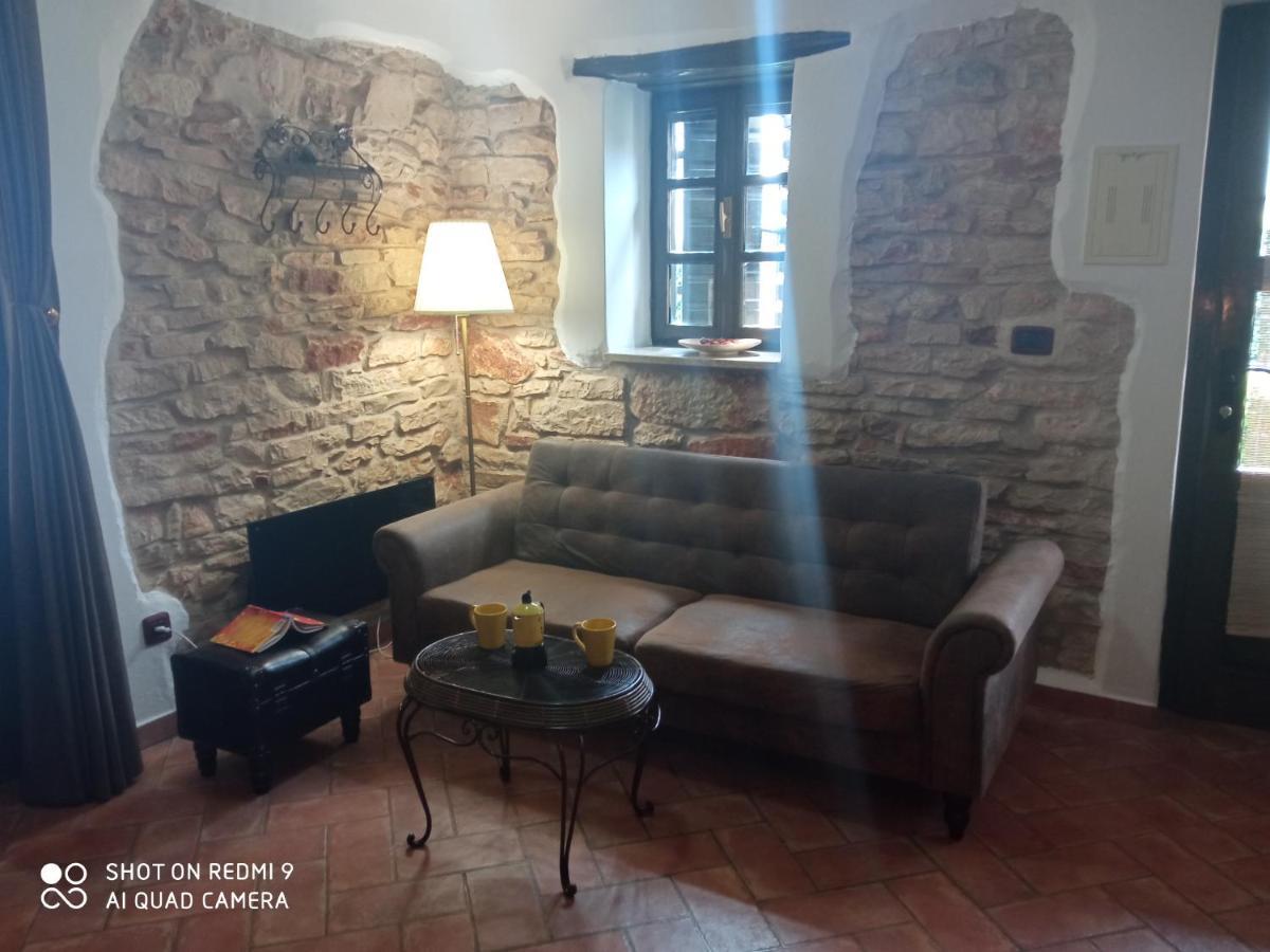 Mala Kuca Sa Velikim Grijanim Bazenom Antonio Villa Šišan Bagian luar foto
